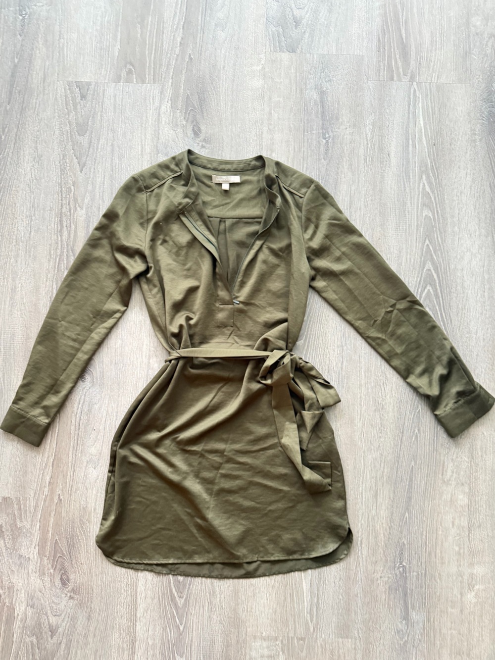 Banana Republic Olive Green Womens Garment - Picture 2 of 4